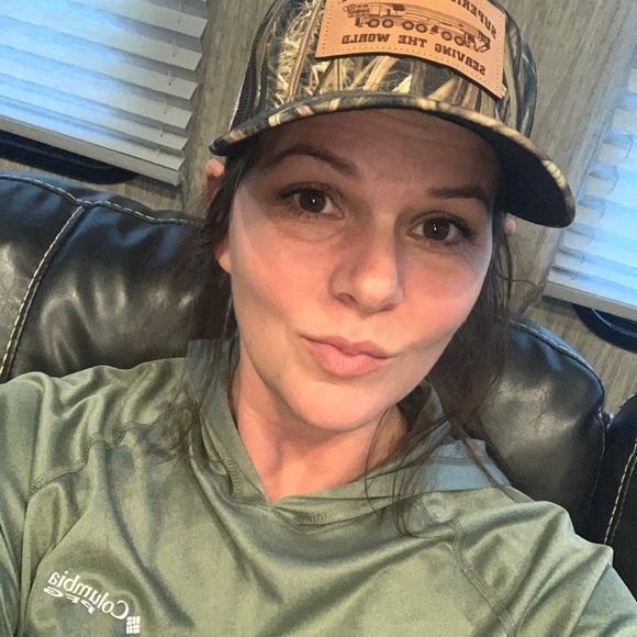 Meet ur Posher, Melissa - Picture 6 of 9